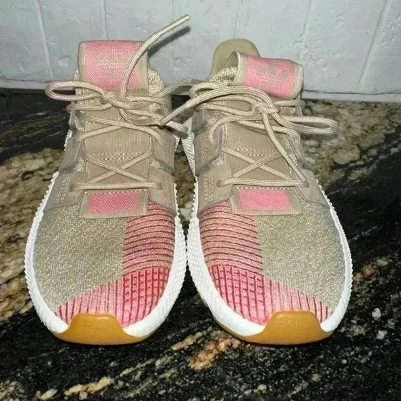 Adidas Sneakers Beige Pink Size US 4 Girls / 5.5 Women’s - Picture 9 of 14